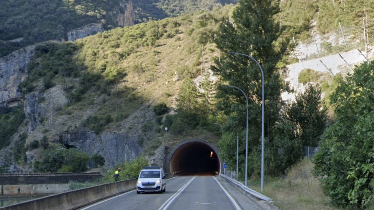 Túnel del Pirineu amb millores d'eficiència energètica i plaques fotovoltaiques.
