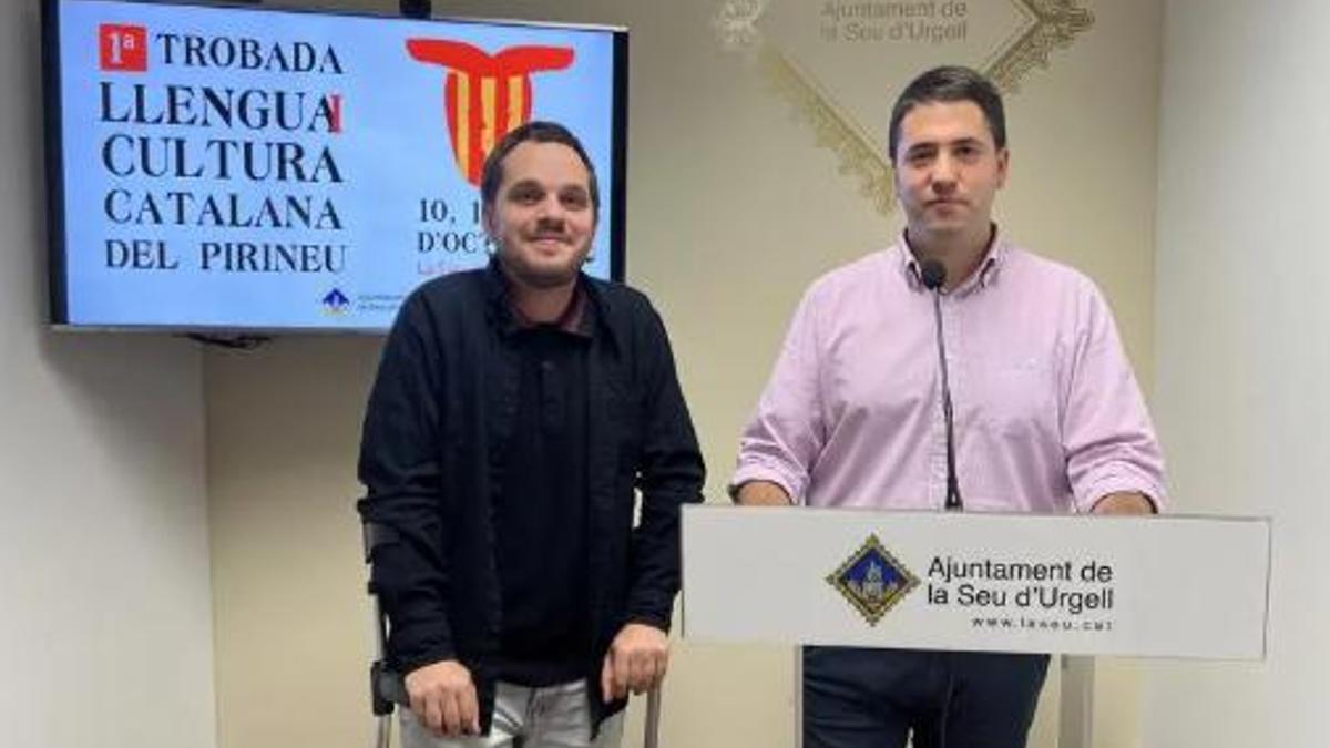 Miquel Albero (CUP) i l'alcalde, Joan Barrera, han pactat una nova política de seguretat local