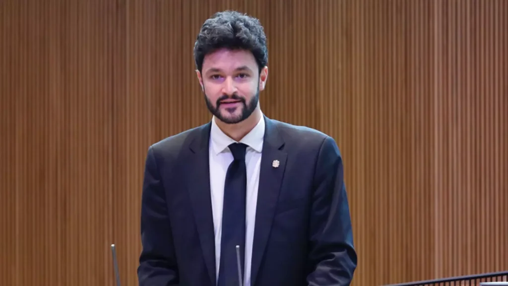 Cerni Escalé denuncia que el pressupost és un nyap.