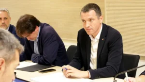 El conseller Òscar Ordeig ha reaccionat amb rapidesa per aturar la DNA