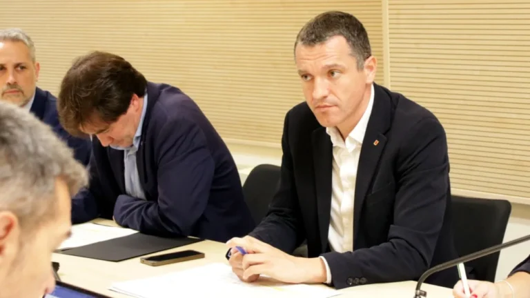 El conseller Òscar Ordeig ha reaccionat amb rapidesa per aturar la DNA