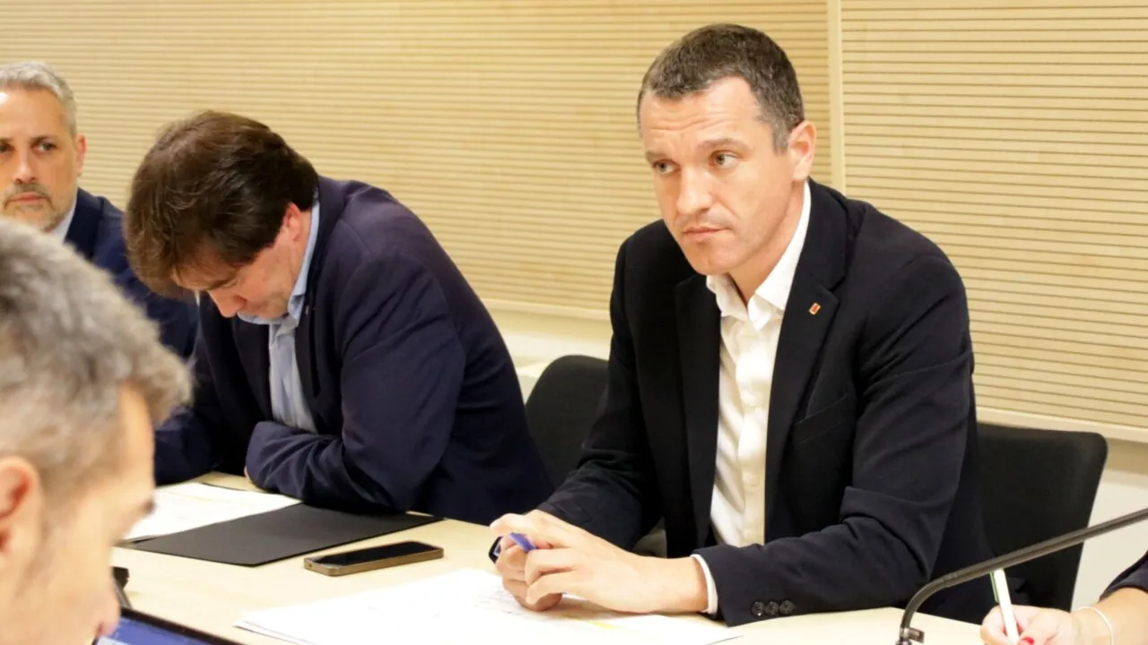 El conseller Òscar Ordeig ha reaccionat amb rapidesa per aturar la DNA