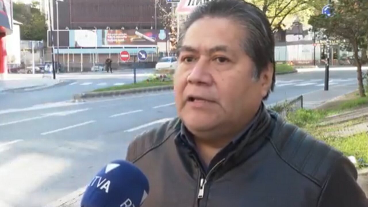 Lorenzo Castillo parlant sobre la situació dels peruans a Andorra