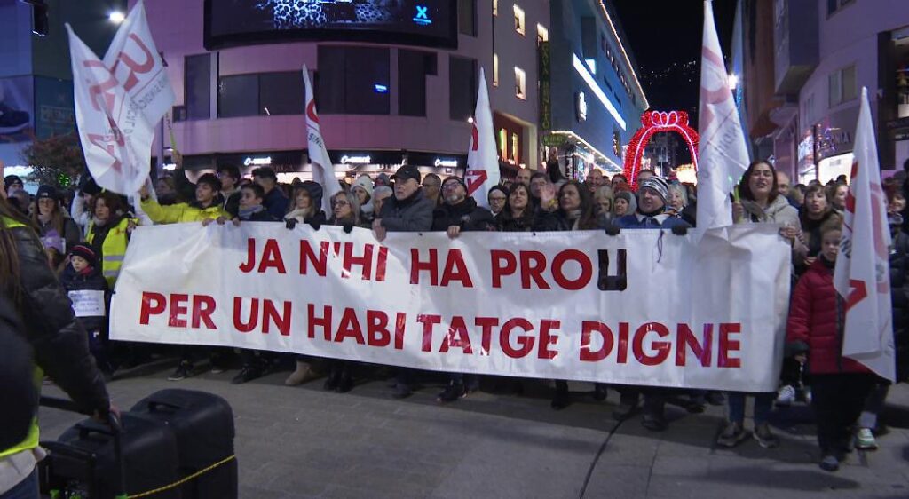 La Coordinadora per un Habitatge Digne anuncia noves mobilitzacions.