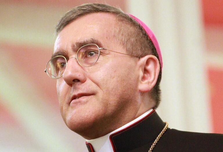 Monsenyor Piero Pioppo, nou nunci del Vaticà, en un acte oficial.