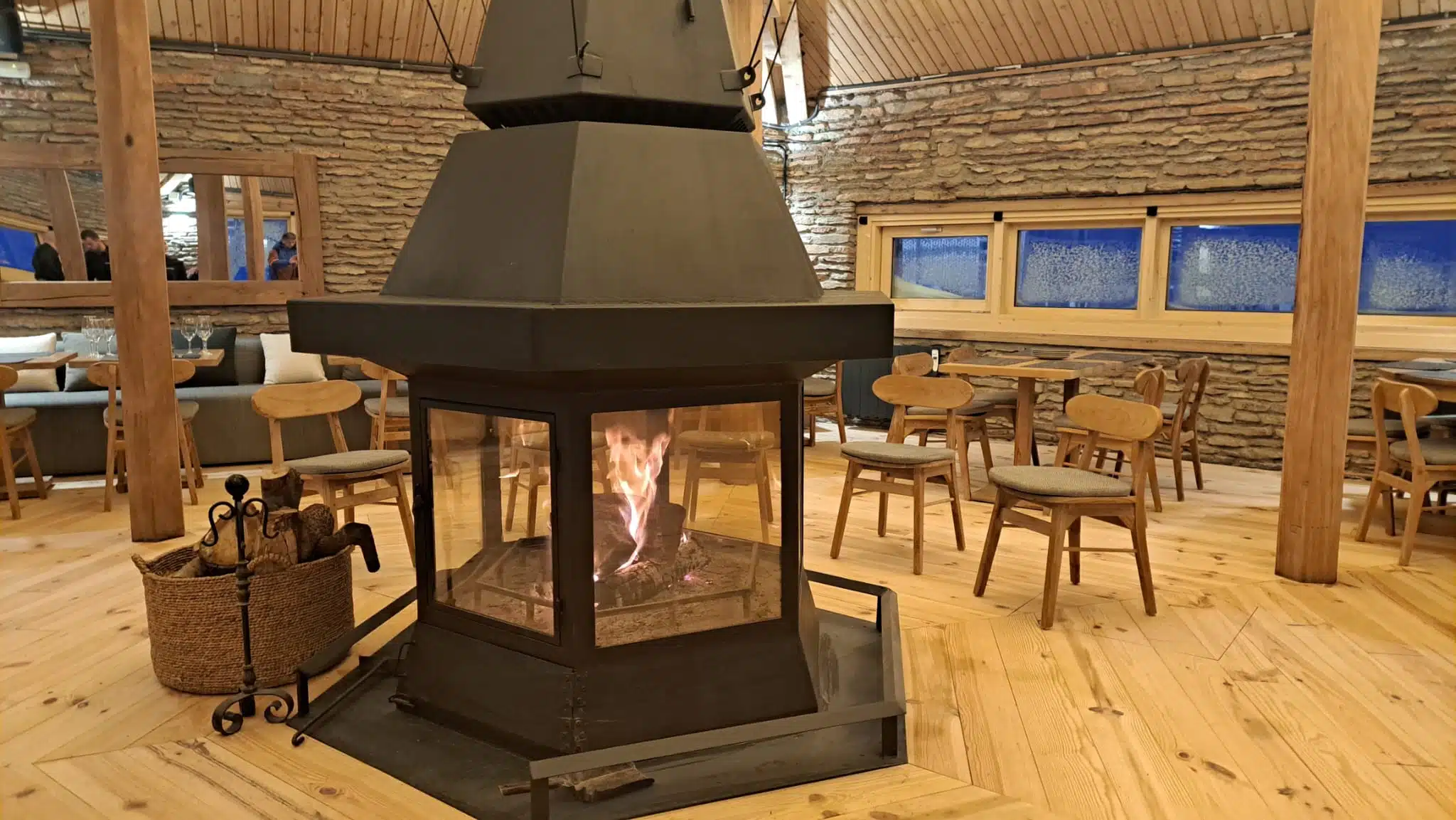 El nou refugi també està pensat per fer-hi reunions empresarials i convencions