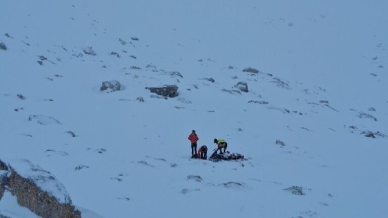 Rescat d'uns excursionistes a Meranges (Cerdanya) sorpresos per una allau (Bombers de la Generalitat)
