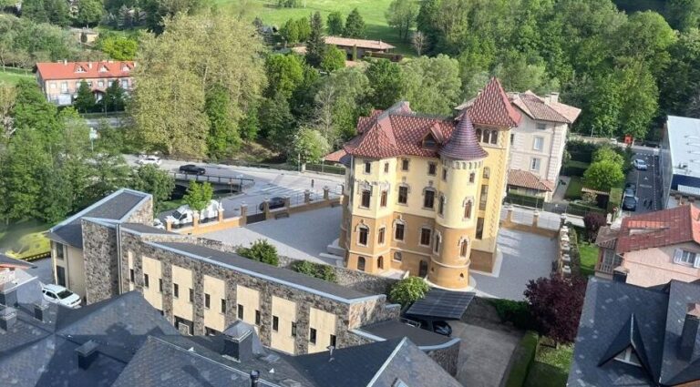 L’edifici de Can Roig acull les instal·lacions del CIM Neu