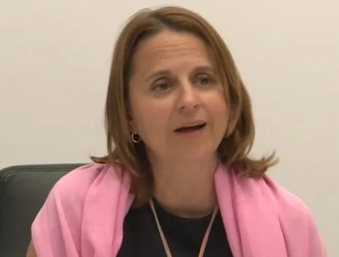 La cònsol major d’Escaldes-Engordany, Rosa Gili, esmena Xavier Espot