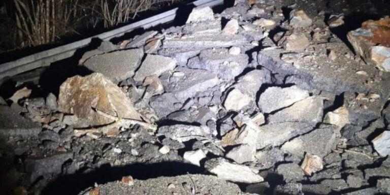 Desprendiment de roques a la carretera RN20 entre Andorra i França