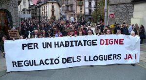 Els andorrans han sortit al carrer per protestar contra l’especulació immobiliària