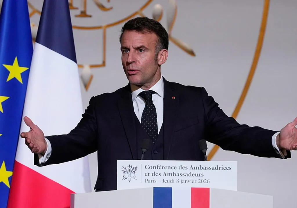 Emmanuel Macron reclama que les dones andorranes tingiuin “tots els drets”.