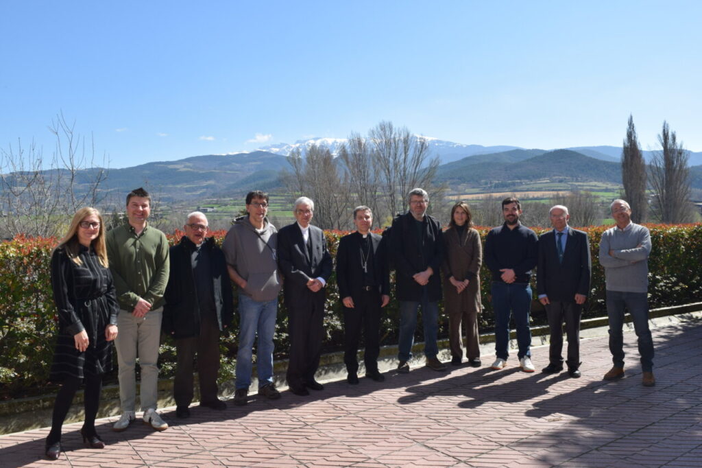 Les entitats han signat el conveni amb el bisbat d'Urgell per dinamitzar el patrimoni de les valls d'Àneu.