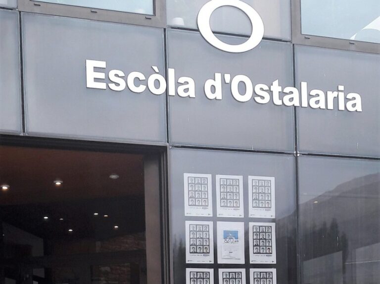 L’escola d’hostaleria de Les és un dels centres que estaran vigilats pels Mossos
