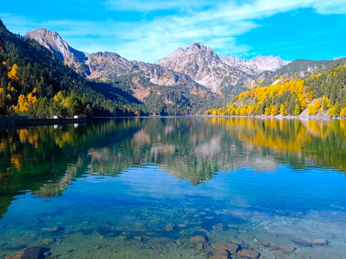 El parc nacional d’Aigüestortes atrau anualment 600.000 visitants.
