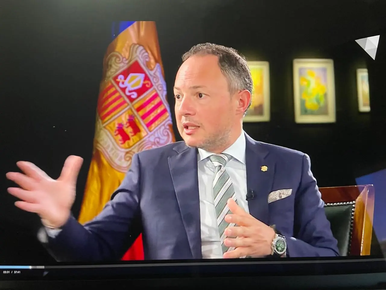 Molts andorrans pateixen i el seu cap de Govern llueix en públic rellotges caríssims, com aquest Patek Philippe de 200.000 euros.