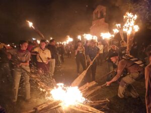 Les falles de Durro encenen el primer faro de la temporada en l’any del desè aniversari del reconeixement de la Unesco (Marta Lluvich, ACN)