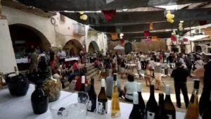 La Fira de Vi dels Pirineus omple de visitants la vila de Talarn