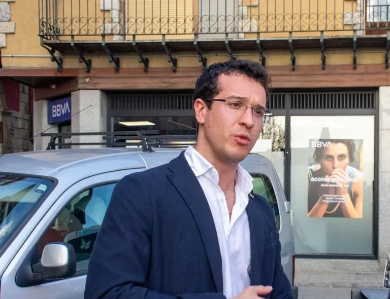 Jordi Palomino parlant sobre la seva renúncia a les eleccions municipals.