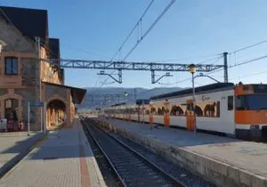 Arribar a l’estació de Puigcerdà s’ha convertit en una aventura.