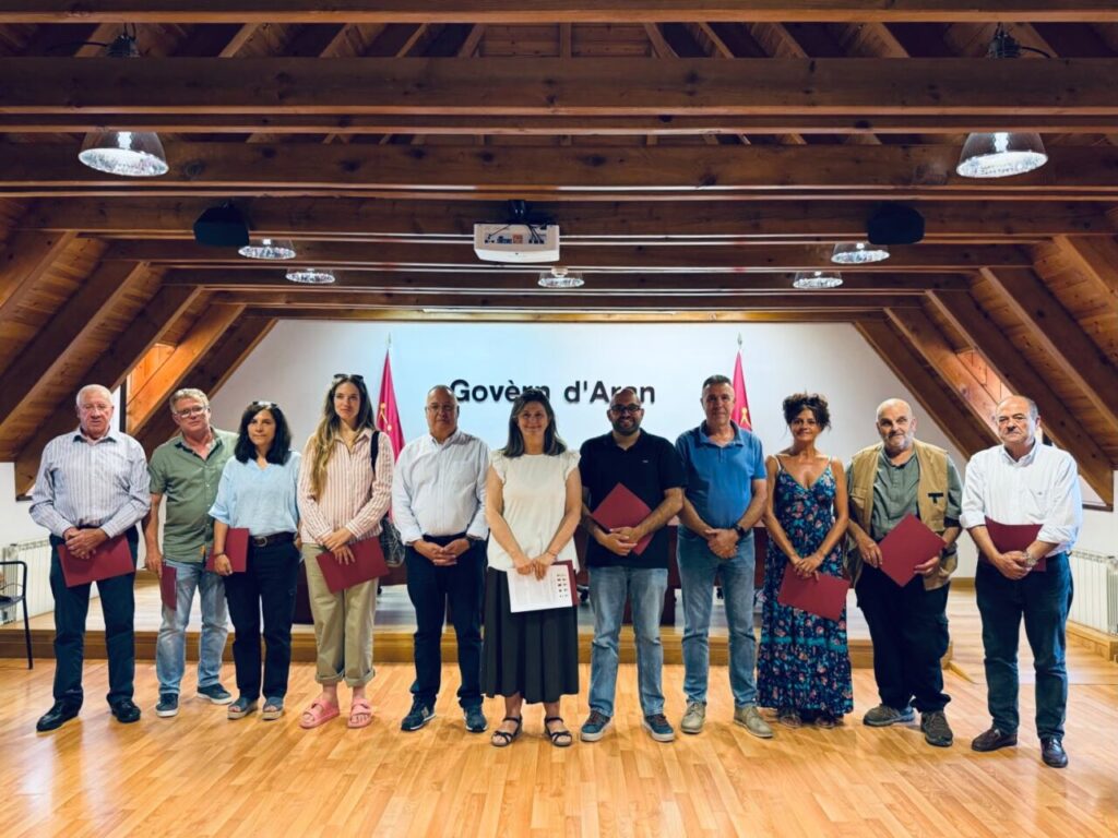 La síndica Maria Vergés amb els alcaldes i alcaldesses de la Val