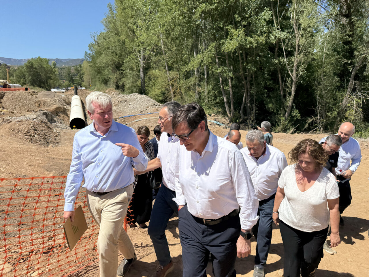 Illa visita les obres de la canonada principal del regadiu de la Conca de Tremp (Marta Lluvich, ACN)