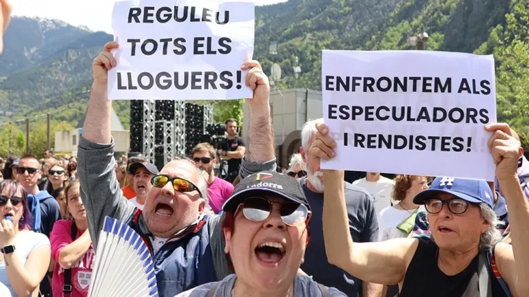 Manifestació contra els abusos que pateixen els llogaters a Andorra