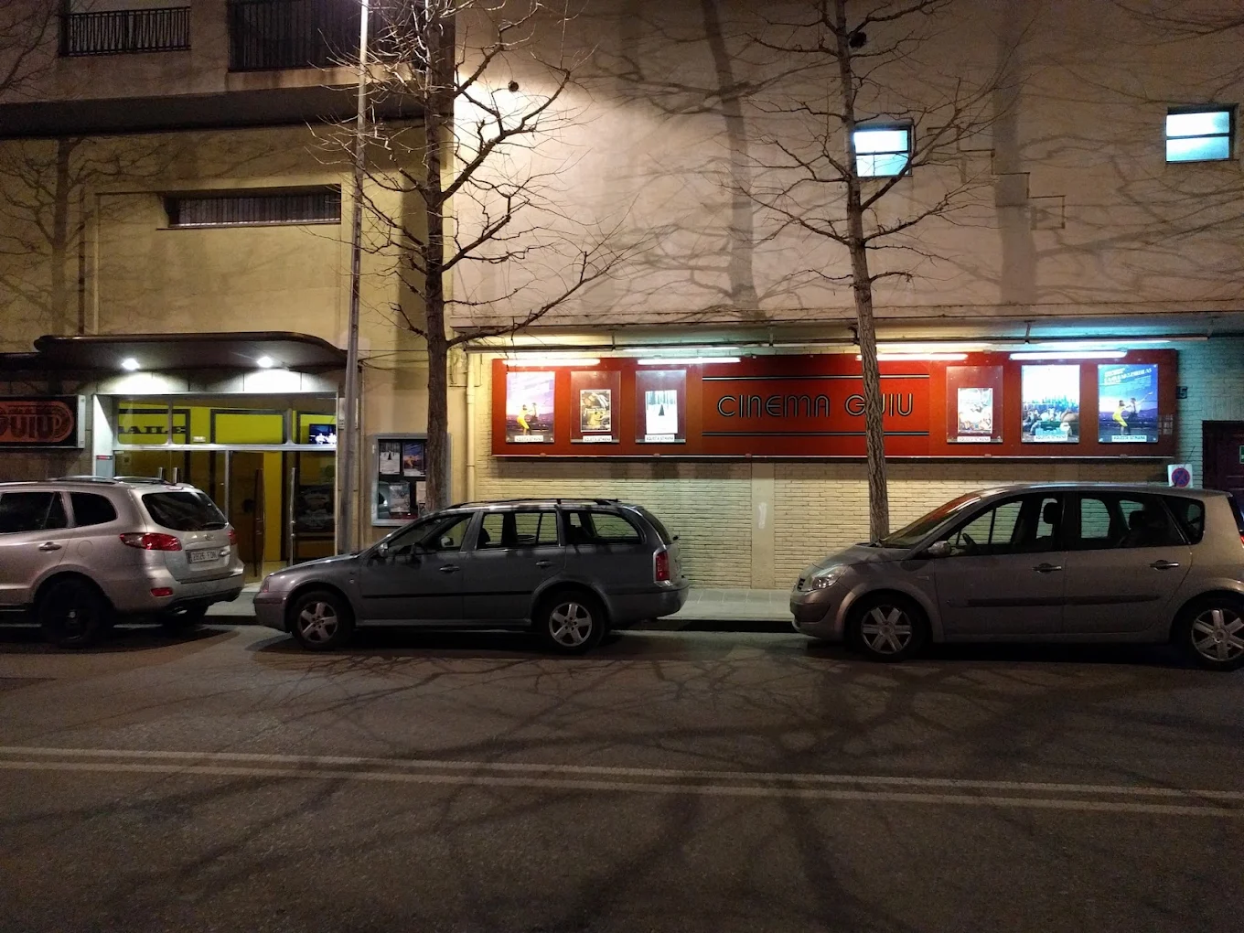 Exterior del cinema Guiu a la Seu d'Urgell. / E. Mercadé (Google Maps).