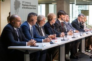 Representants de petits estats europeus a la 19a Conferència de Presidents de Parlaments de Petits Estats Europeus a Andorra. / @ConsellGeneral.