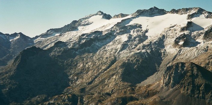 La desaparició de la neu fa incrementar les temperatures.