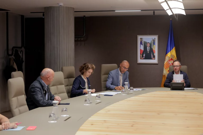 Els integrants del Pacte d'Estat es van reunir ahir. / F. Galindo.
