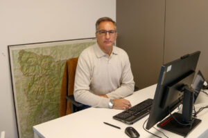 El nou director de l'organisme, David Vallvé, aposta per buscar solucions adaptades a les necessitats del territori a través d'una taula que reuneix 21 entitats. / M. Codinas (ACN).