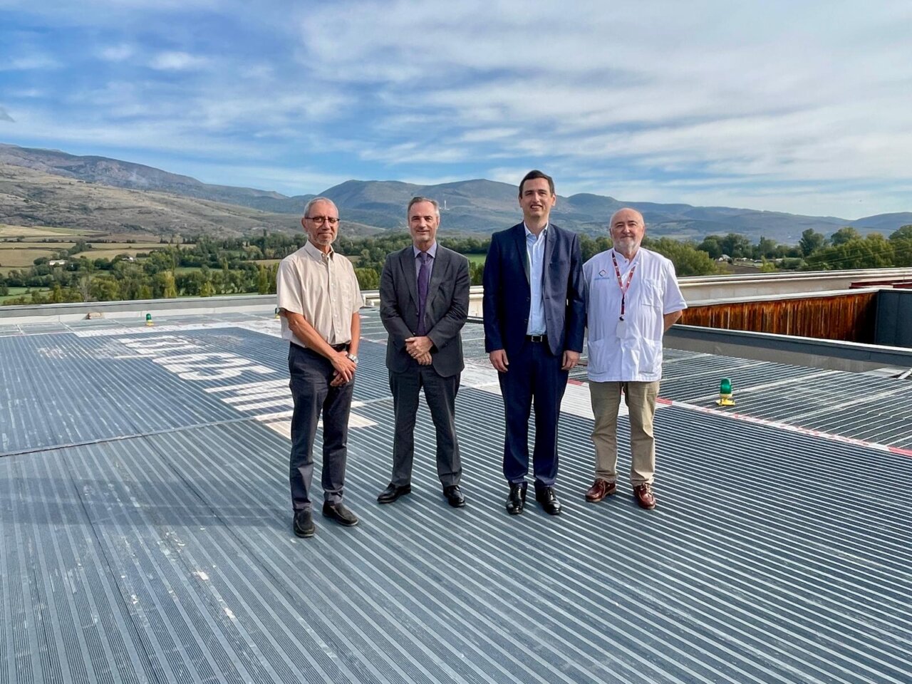 L'ambaixador de França visita l'Hospital de Cerdanya per discutir el projecte NEST. / Hospital de Cerdanya.