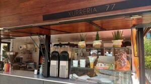 La xurreria 77 portava cinc anys funcionant, juntament amb la foodtruck de xurros que utilitzen per les festes majors de la comarca. / @xurreria77.
