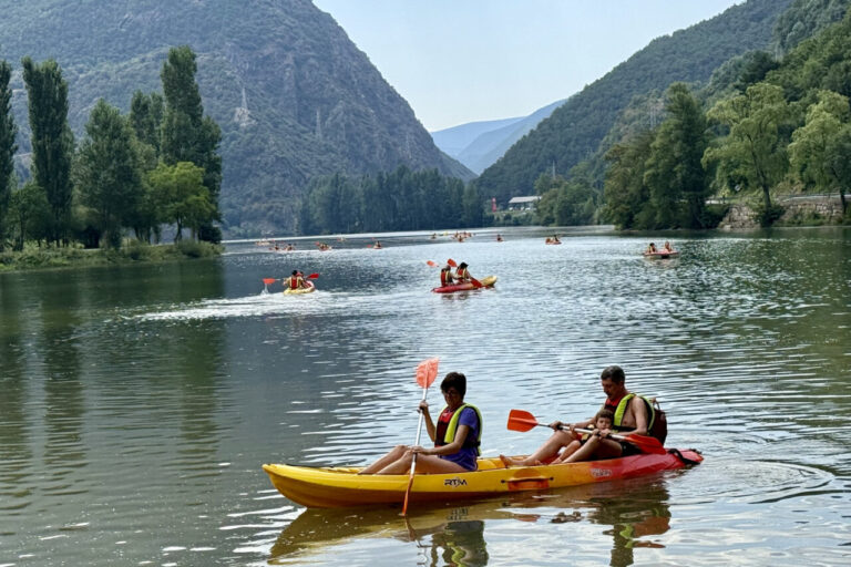 El sector turístic del Pirineu i les Terres de Lleida tanca el pont del Pilar amb ocupacions de fins al 90% (Marta Lluvich, ACN)